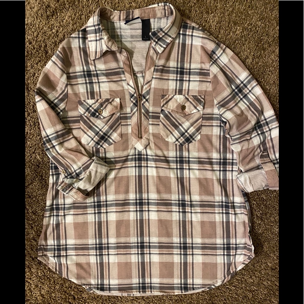 Daytrip light weight, flannel print blouse
